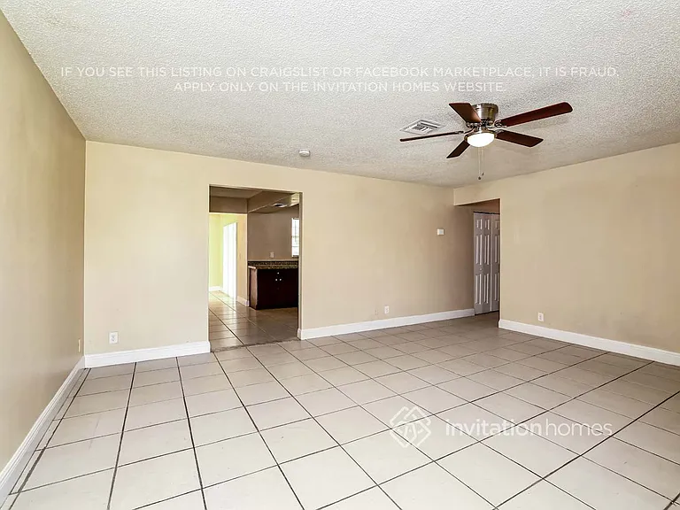 3070 SE 1st Pl — Photo 4