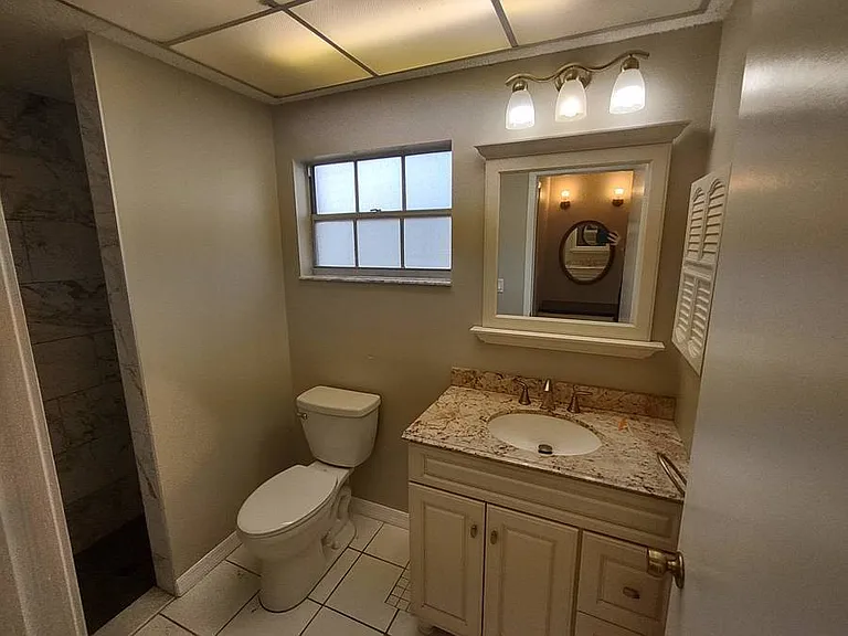 8811 Seeley Ln — Photo 11
