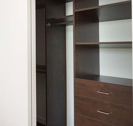 5th image of 907-555 4th St #907