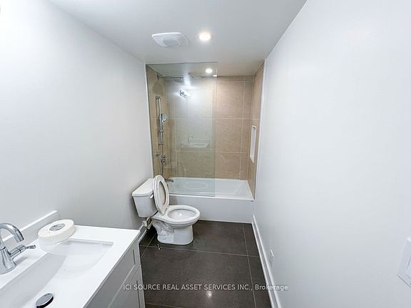 4th image of 150 Brunswick Ave #4