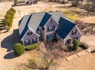 9030 Sandy Dr, Olive Branch, MS 38654