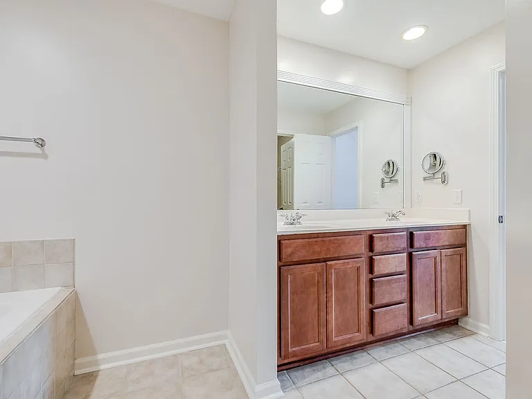 2 Weslyn Park Dr — Photo 27