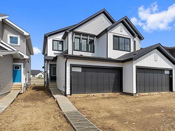 2nd image of 1054 Cristall Cres