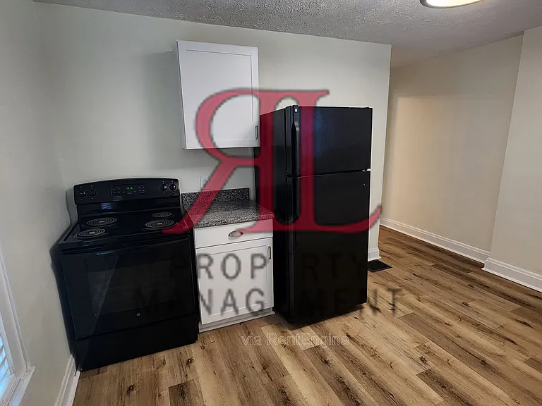 663 Ann St — Photo 15