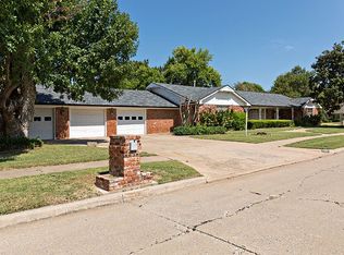7501 NW Wycliffe Ln, Lawton, OK 73505