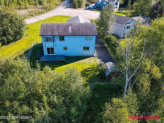 5th image of 244 N Lauren Ln