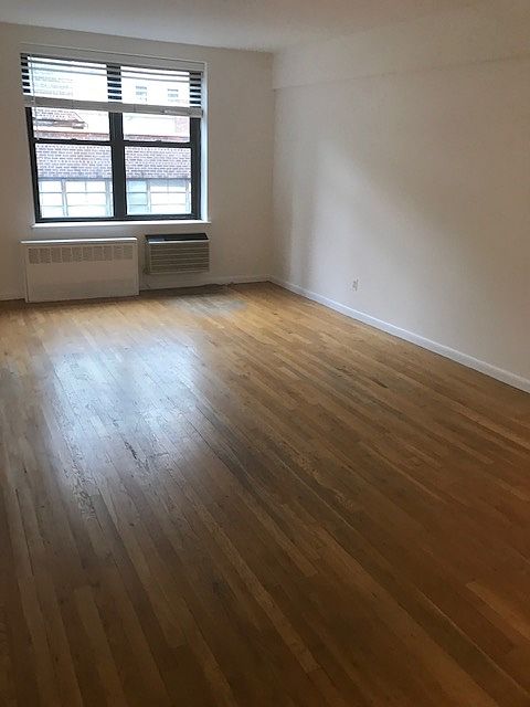 1st image of 327 W 30th St APT 6A