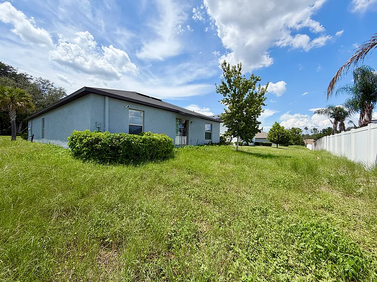 12213 SE 100th Ave — Photo 34
