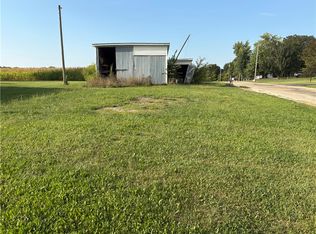 8735 Wagon Trail Rd, Clinton, IL 61727