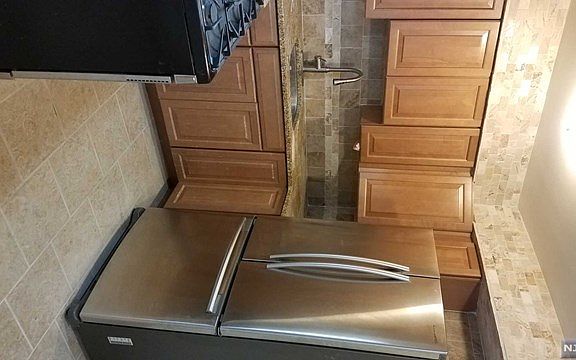 4th image of 300 Broad Ave APT 4