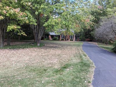 1744 Deanna Dr, Howell, MI, 48843