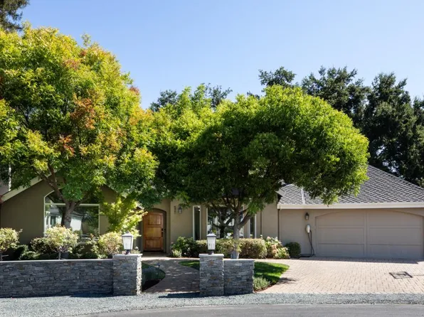 521 Alicia Way, Los Altos, CA 94022