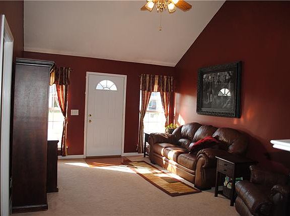 3rd image of 129 Summerlin Dr