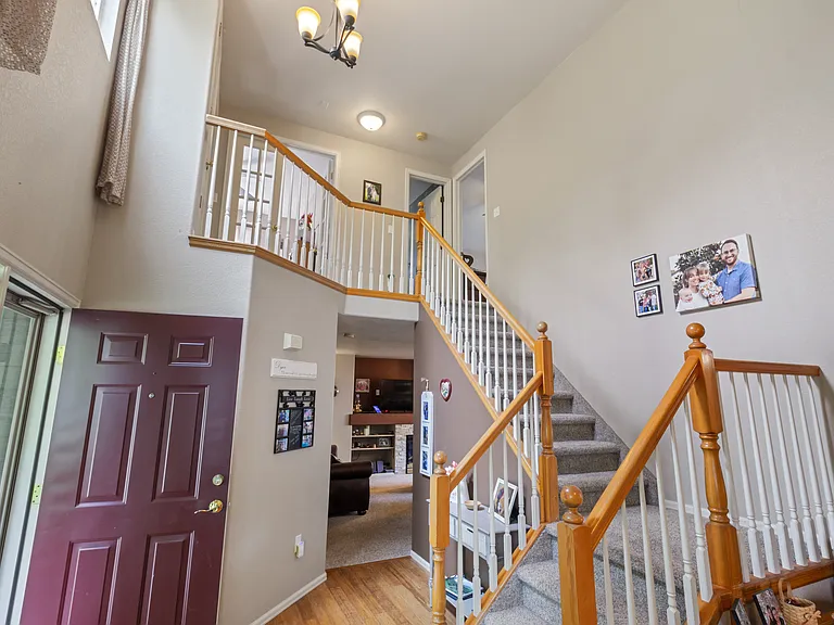 420 Hudson Ct — Photo 14