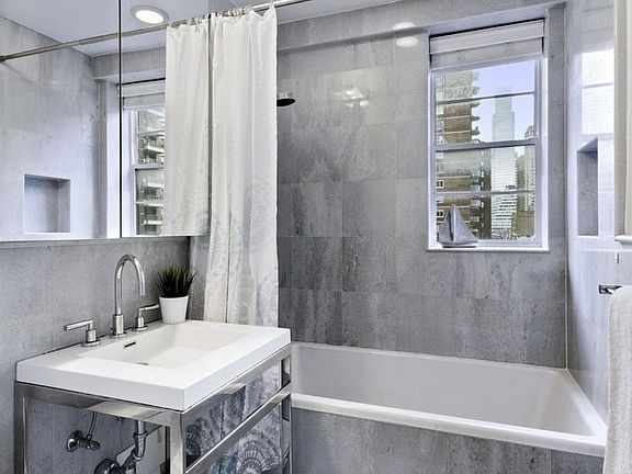 5th image of 16 Sutton Pl APT 10A