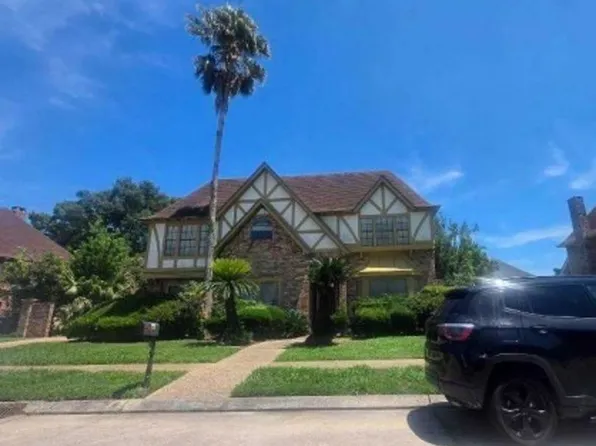 66 Yosemite Dr, New Orleans, LA 70131