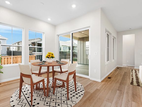 Homesite 71 Dining - Virtually Staged