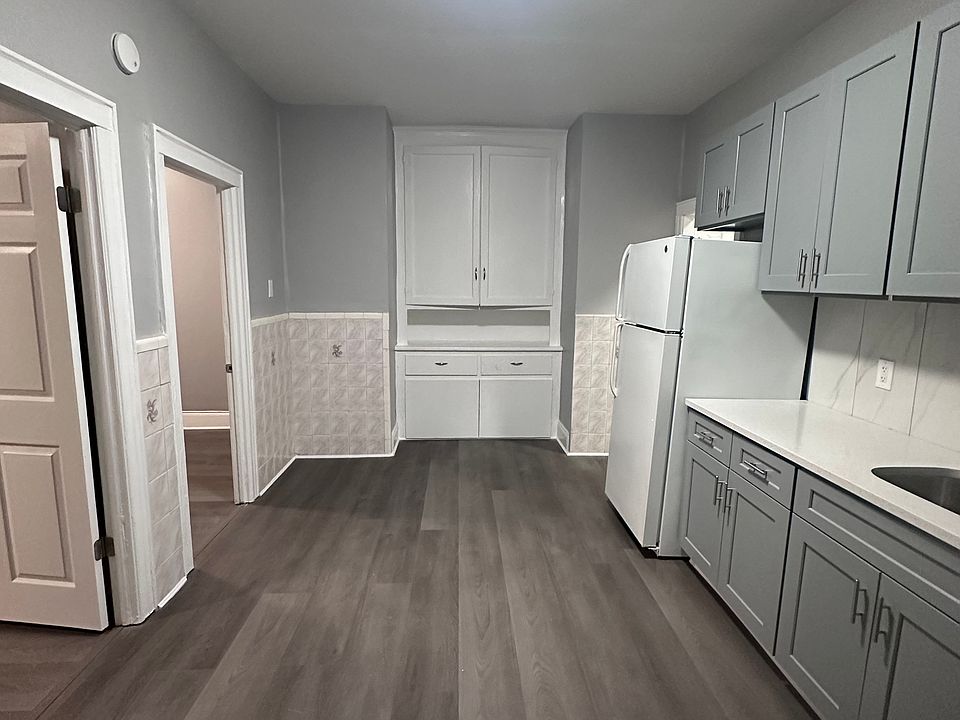 1st image of 10417 129th St APT 1B