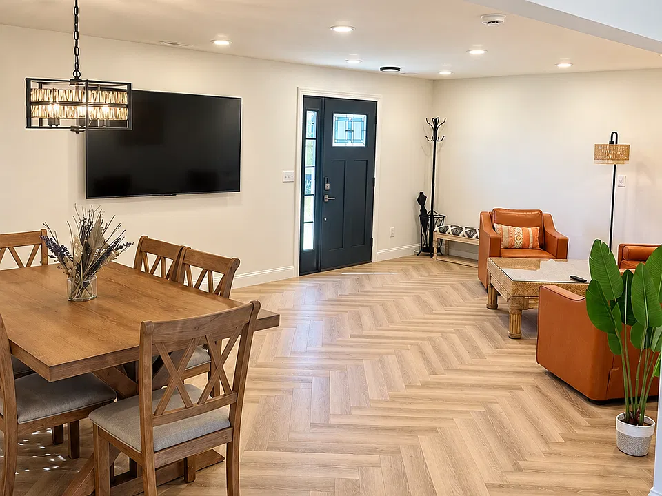 329 W Glen Ave
