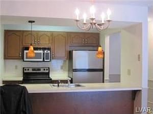 3rd image of 406 Briarwood Dr
