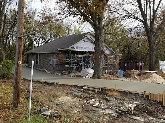 4th image of 2220 Water Crest Ln #300