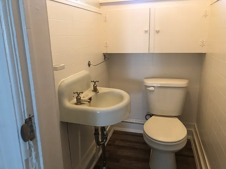 420 NE Campus St — Photo 7