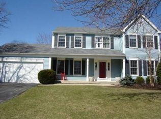 2036 Westfield Dr, Gurnee, IL