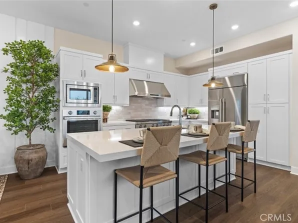 602 Chinon, Irvine, CA 92618