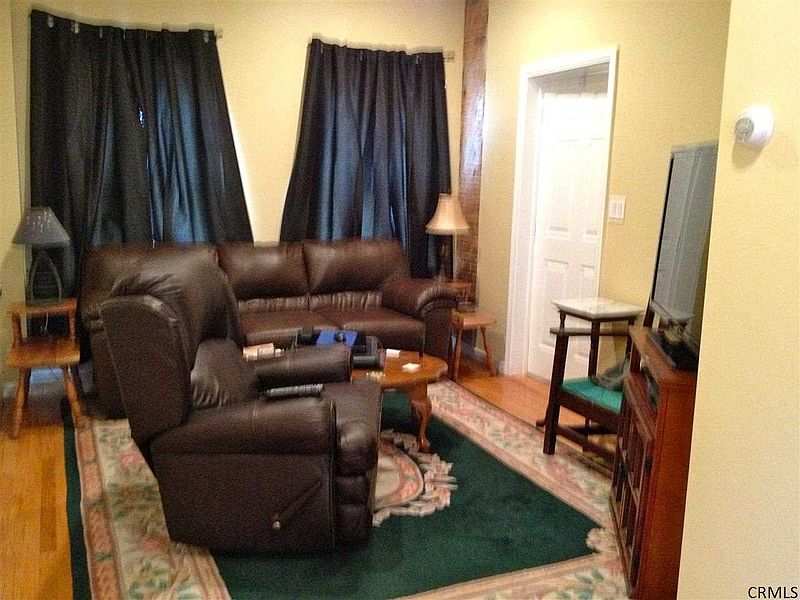 3rd image of 1281 MAIN Street