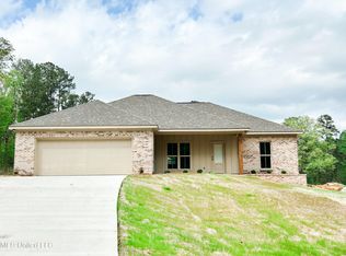 628 Mullican Rd, Florence, MS 39073