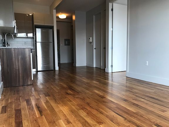 3rd image of 41 Kosciuszko St APT 307