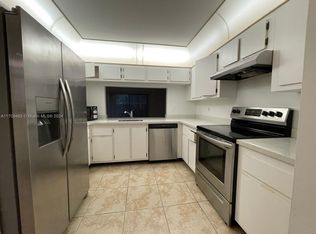 5207 Gate Lake Rd #5207, Tamarac, FL 33319