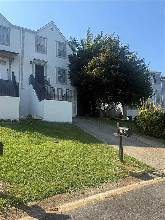 2 bed, 2.5 bath, 1700 sqft, $1,695 — Photo 4