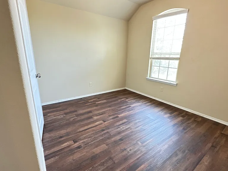 4108 Ottawa Dr — Photo 8