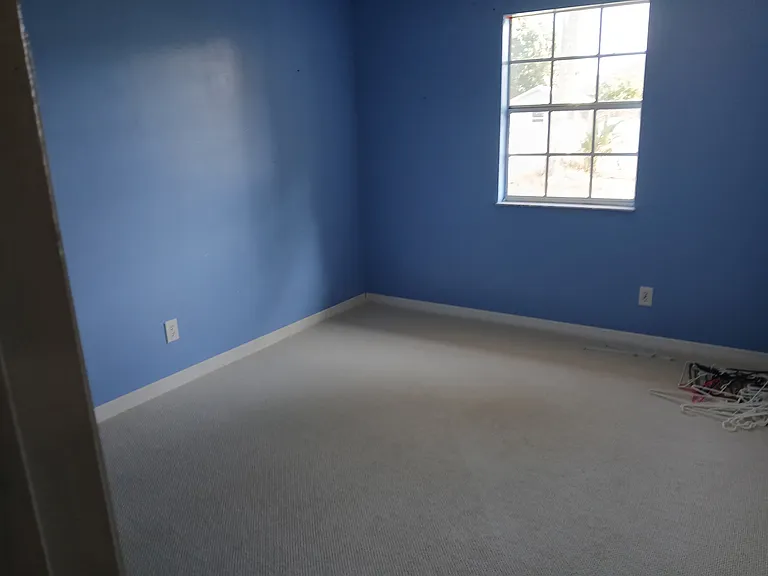 641 NW Cardinal Dr — Photo 5