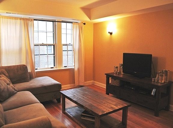 2nd image of 1126 Washington Blvd APT 2A
