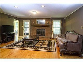 2nd image of 1631 Brookside Dr