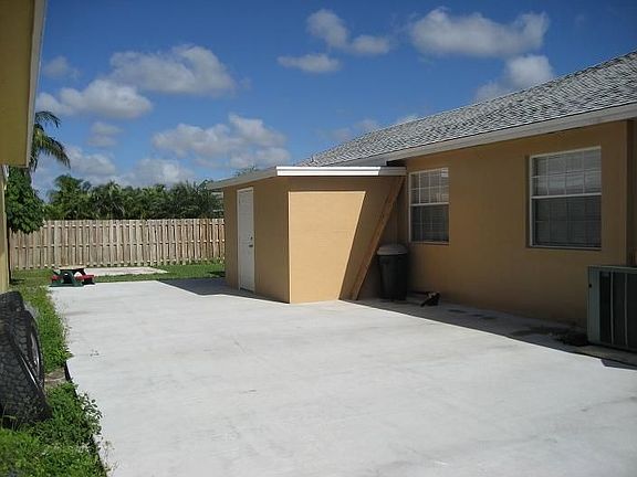 Left side-room for boat