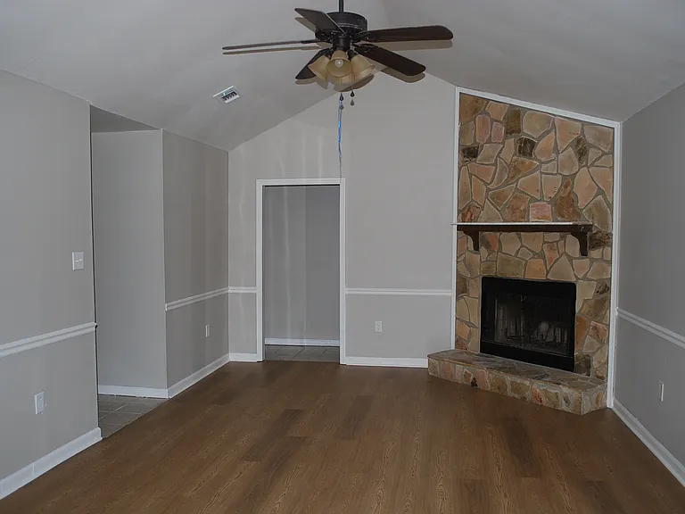 2643 Corning St — Photo 6