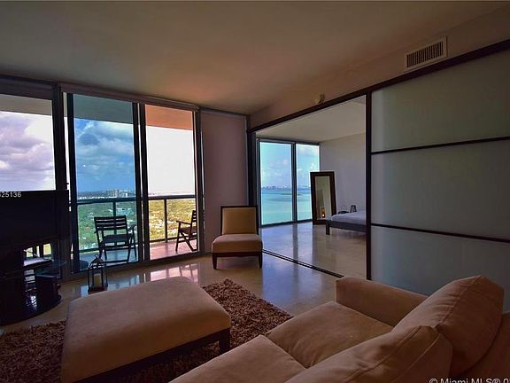 4th image of 601 NE 36th St #29