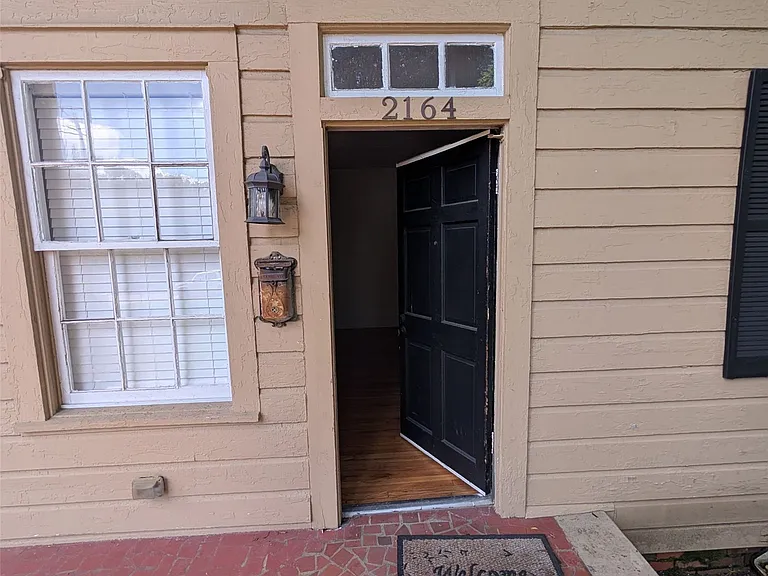 2164 College St — Photo 3