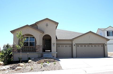 2735 Breezy Lane 001