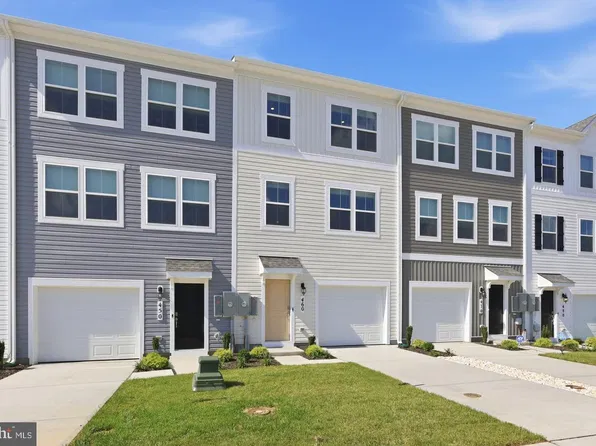 135 Reid St, Strasburg, VA 22657