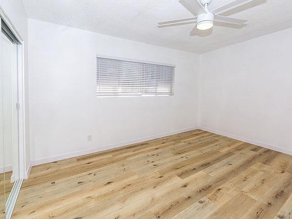 5th image of 421 Venice Way #7