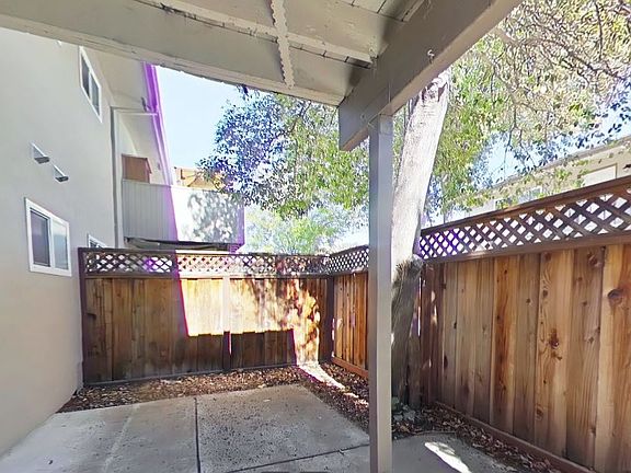 4th image of 4180 Byron St #4180B