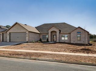 1193 Oak Bend Loop, Springdale, AR 72762