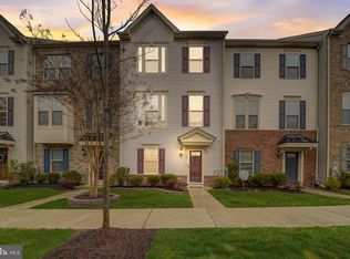 805 Foxleigh Way, Middle River, MD 21220