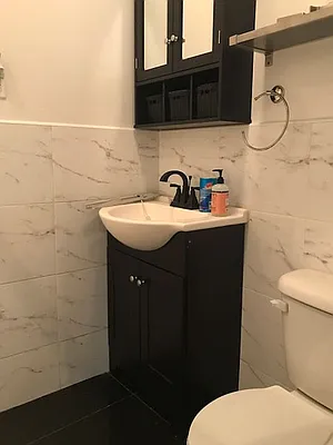 Rented by G2 Realty Group LLC | media 1