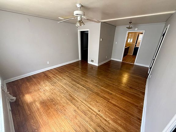 2nd image of 1009 Flint St #2