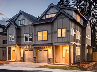 1043 SE Leonel Ln, Bend, OR 97702